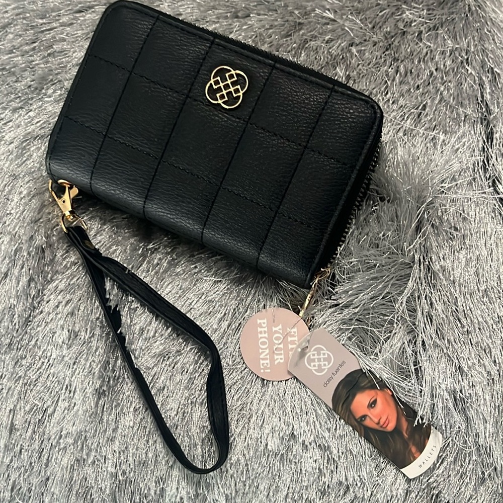 Wallet/wristlet new with tags